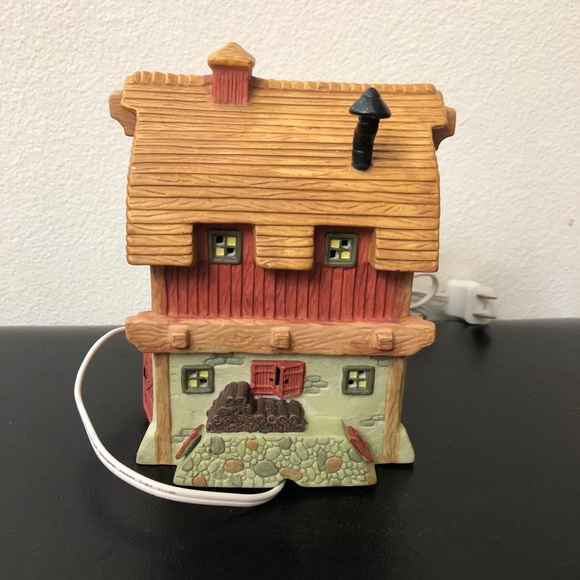 Our Town Thomas House Lighted Christmas Porcelain - Picture 6 of 15